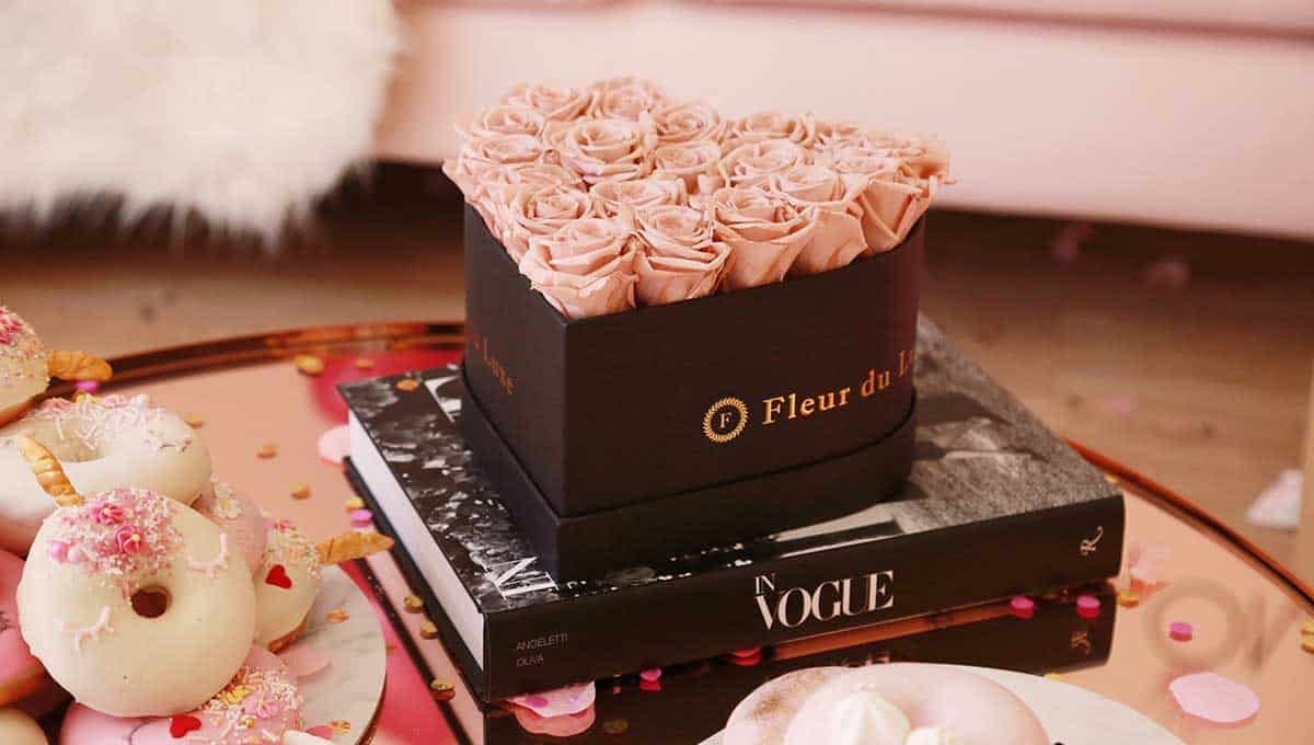 Fleur du Luxe heartshaped box