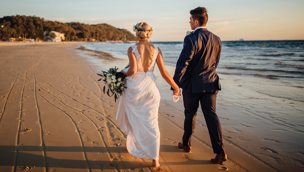 Tangalooma-destintion-wedding-famil-feature