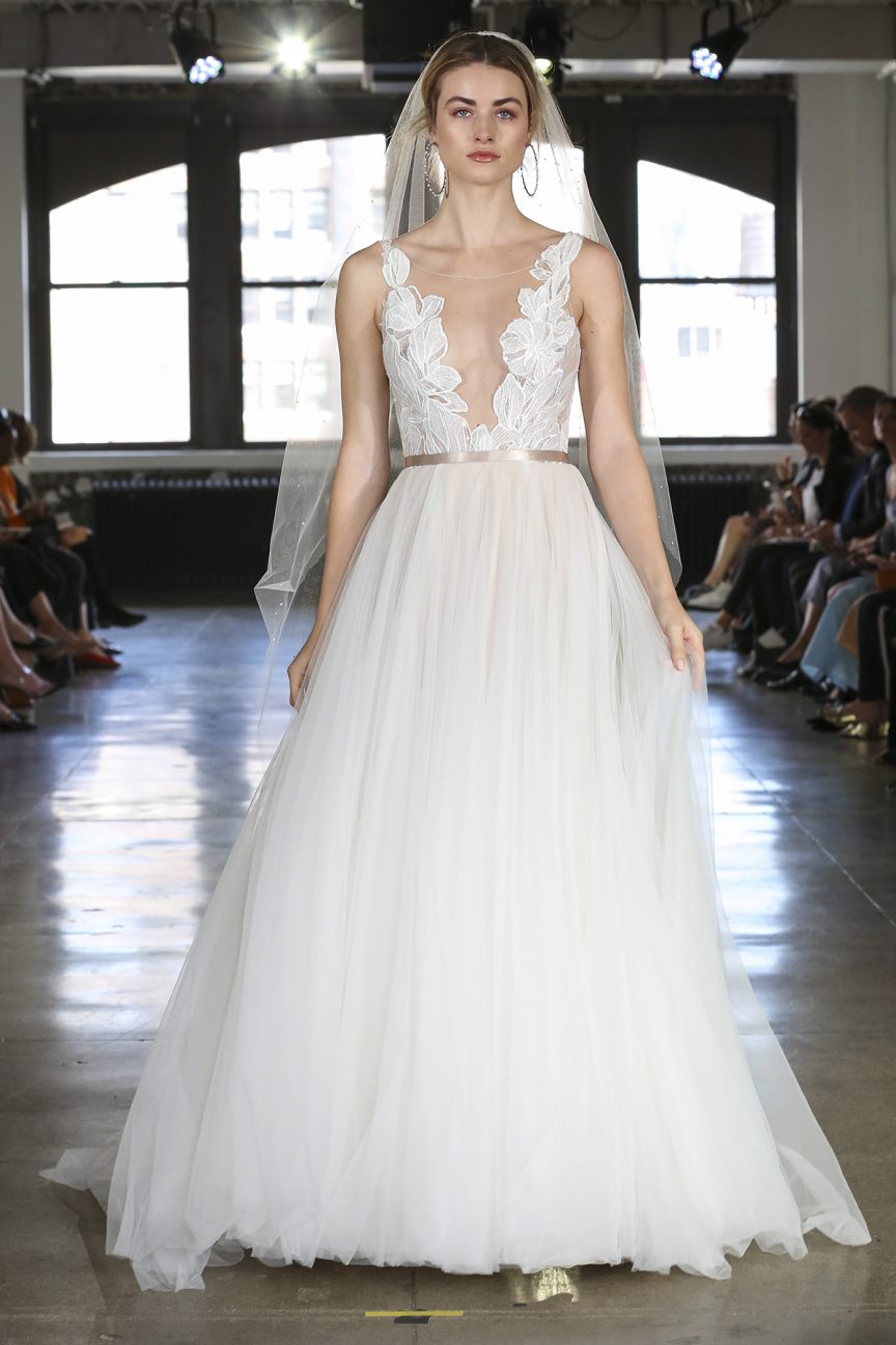 Bridal fashion trends: V-neck styles - Queensland Brides