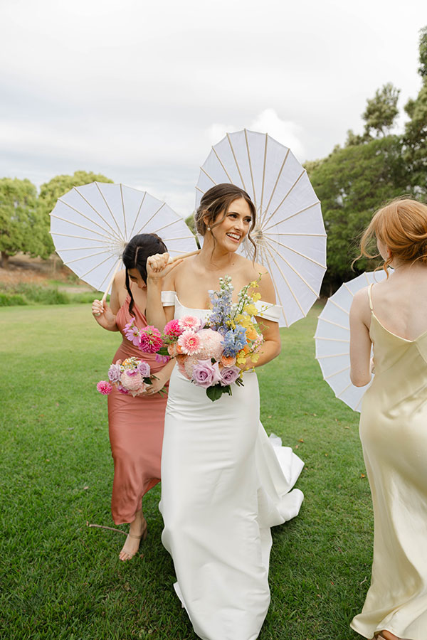 Pretty parasols as trends at Queensland weddings